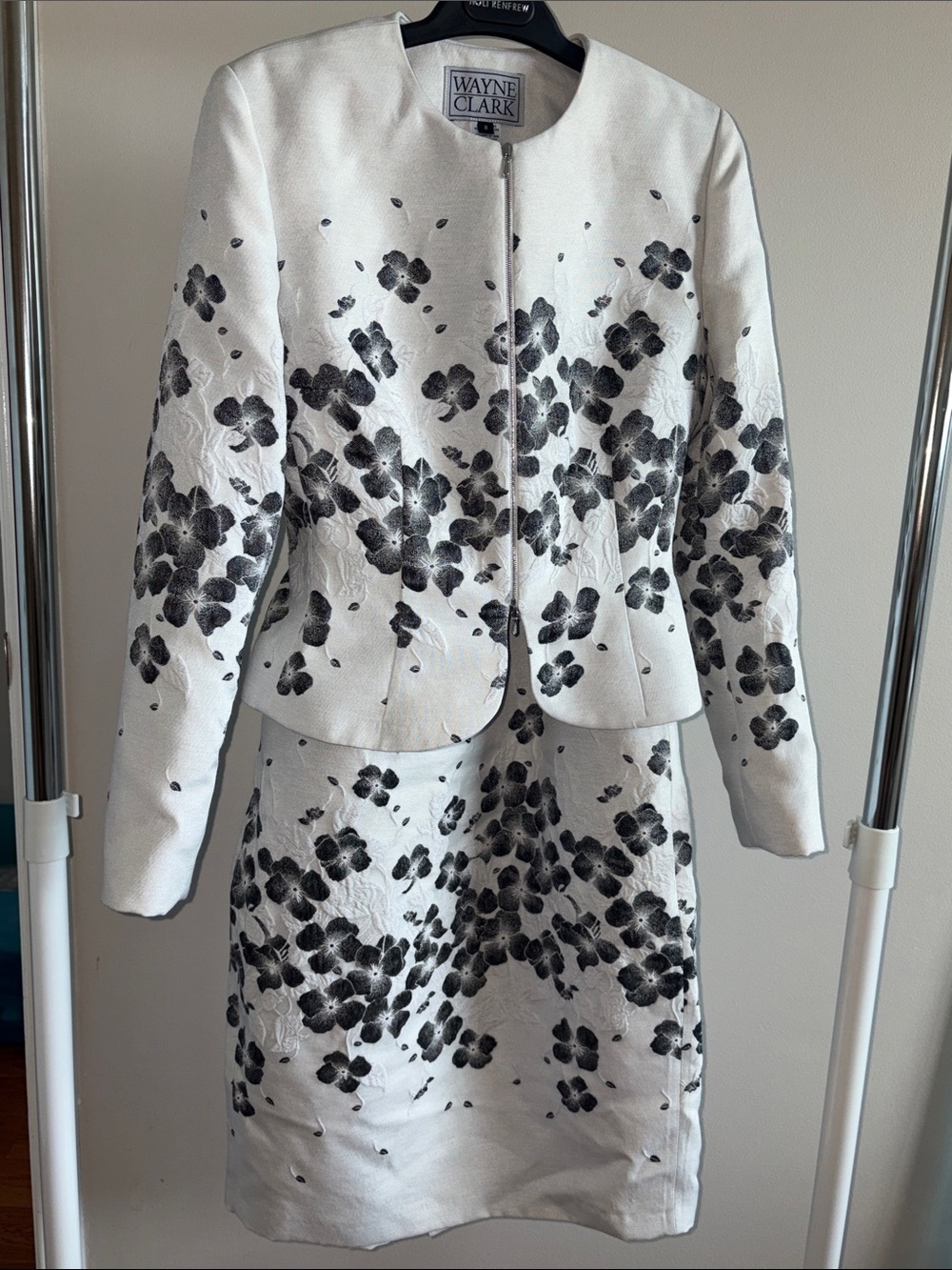 Wayne Clark Light Grey Floral Jacquard Dress & Jacket Set 2pc Suit Size 8
